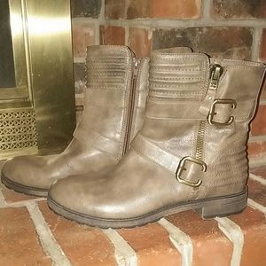 Brown Boots with Buckles and Zipper